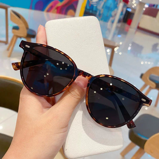 Women's Retro Style Small Frame Sunglasses with UV Protection